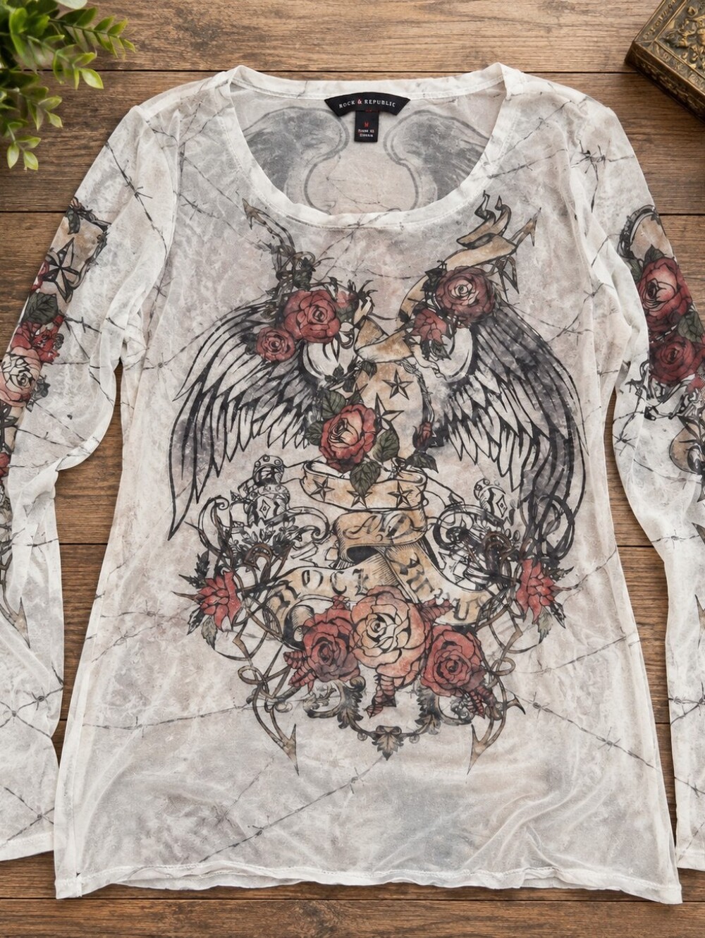 Rock & Republic Sheer Tattoo Shirt MThis is a really cool Rock & Republic sheer